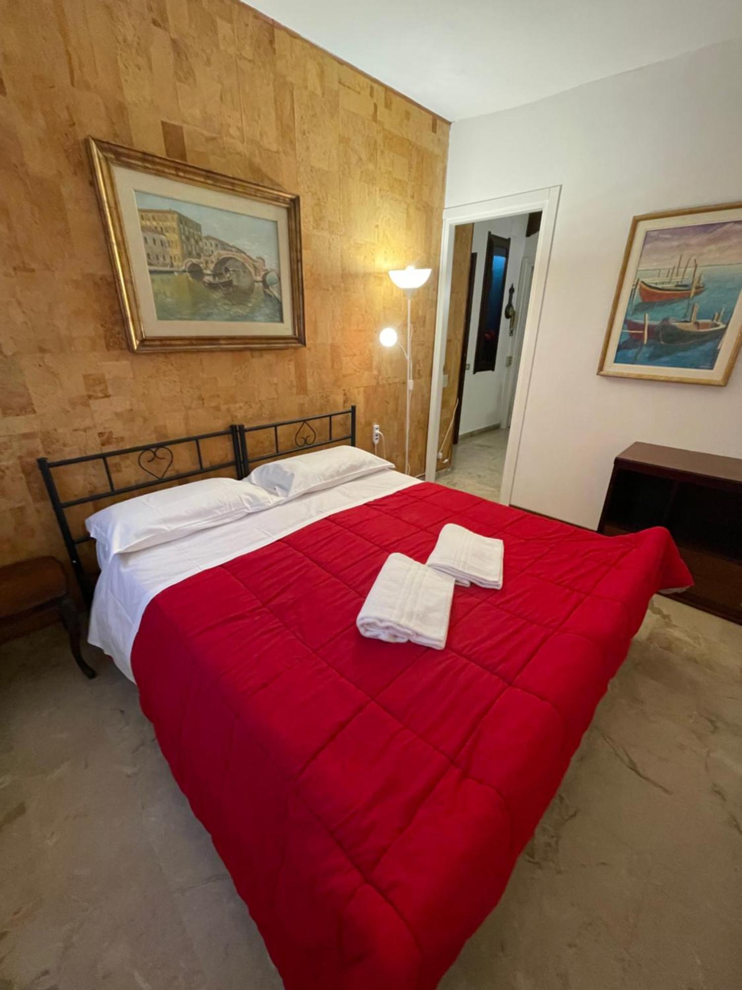 Lovenice Center Liebeshotel Venedig