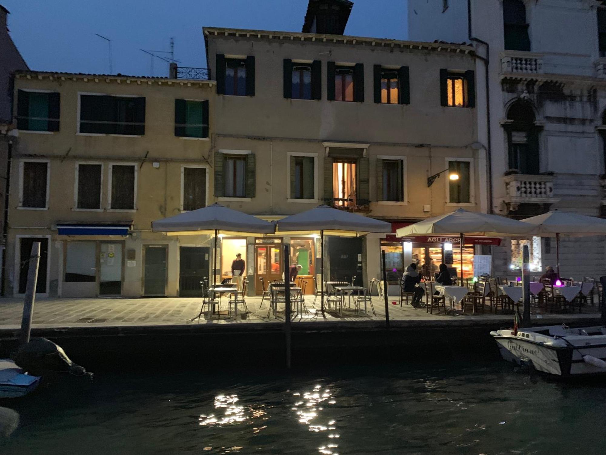 Lovenice Center Liebeshotel